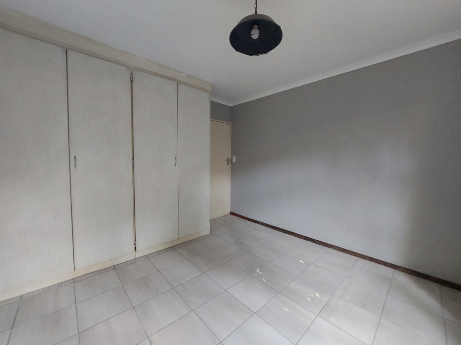 2 Bedroom Property for Sale in Die Wilgers Gauteng