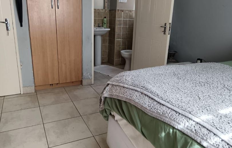 3 Bedroom Property for Sale in Meredale Gauteng