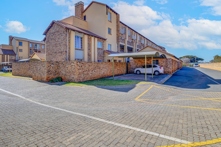 1 Bedroom Property for Sale in Halfway Gardens Gauteng