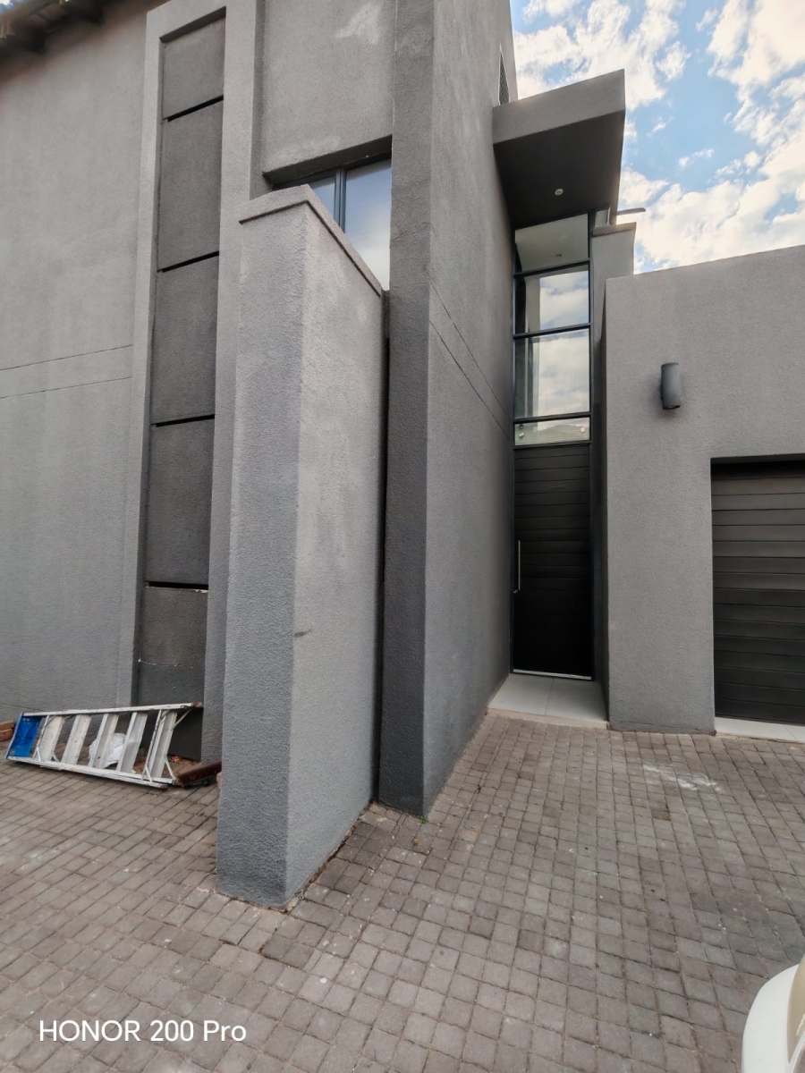To Let 3 Bedroom Property for Rent in Raslouw Gauteng