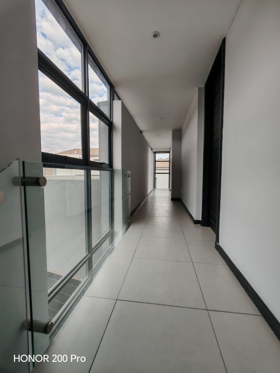 To Let 3 Bedroom Property for Rent in Raslouw Gauteng