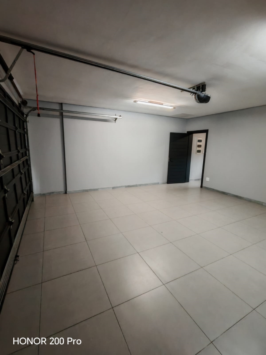 To Let 3 Bedroom Property for Rent in Raslouw Gauteng