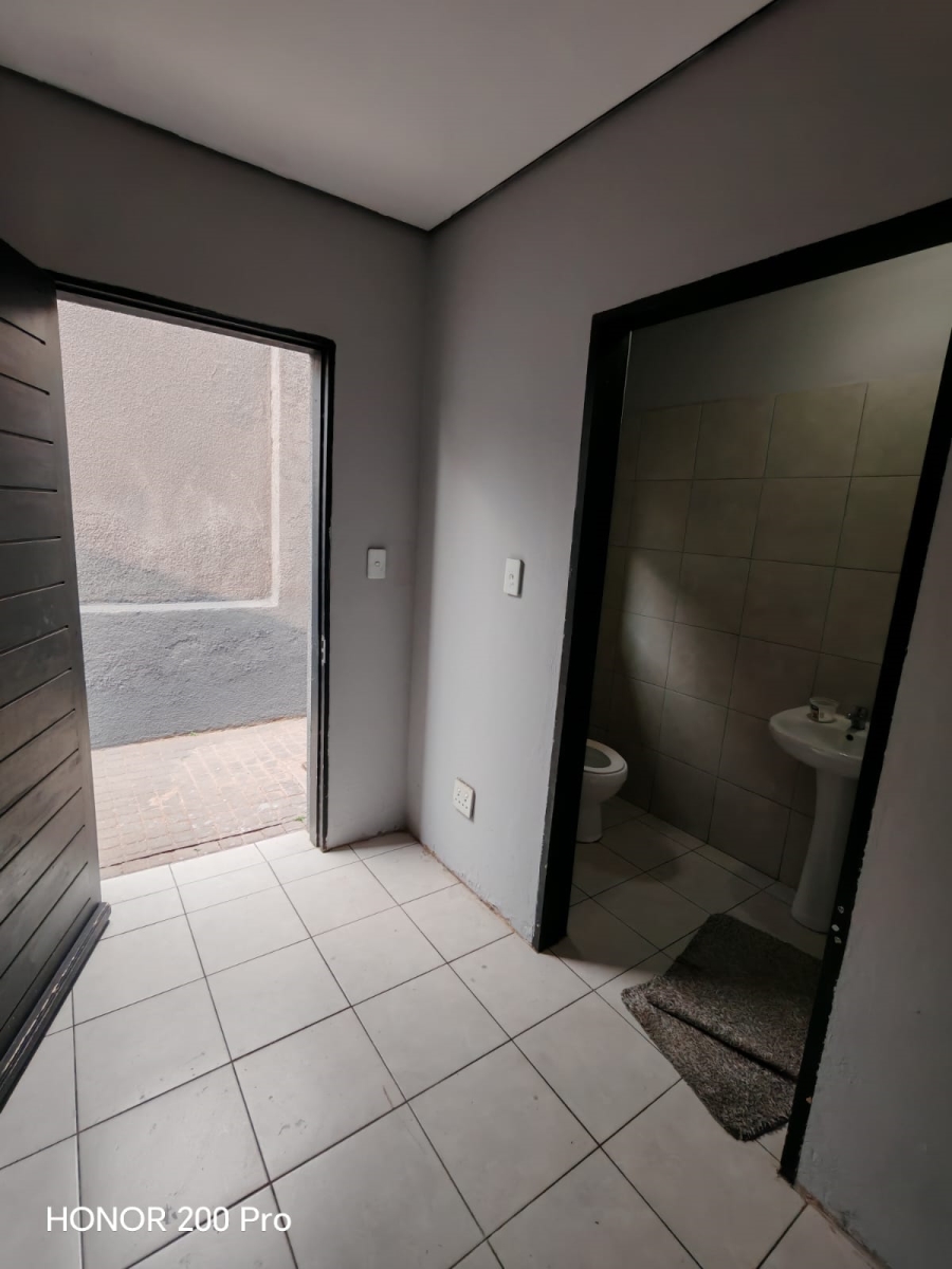 To Let 3 Bedroom Property for Rent in Raslouw Gauteng