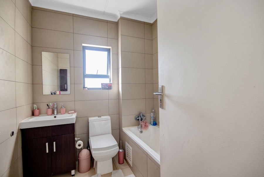 2 Bedroom Property for Sale in Carlswald Gauteng