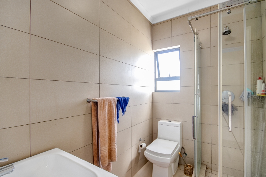 2 Bedroom Property for Sale in Carlswald Gauteng