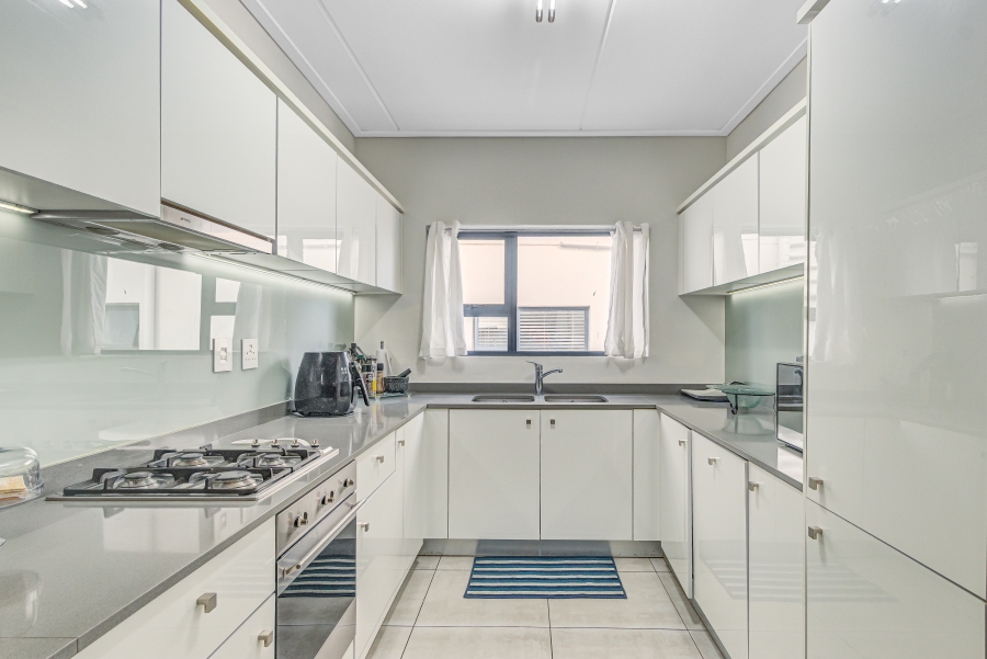 3 Bedroom Property for Sale in Waterfall Gauteng