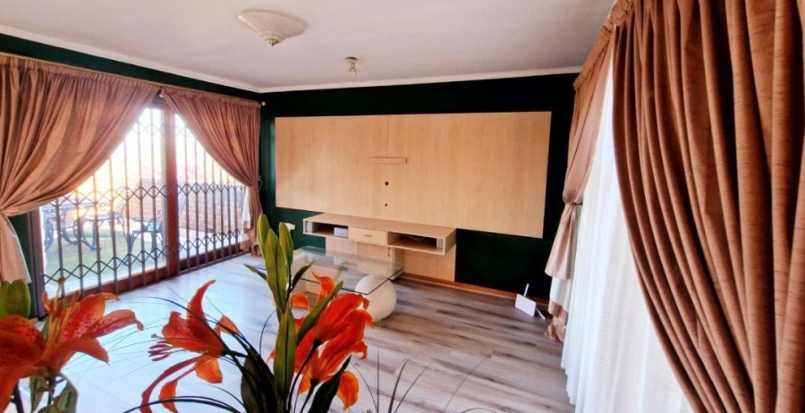 3 Bedroom Property for Sale in Bassonia Gauteng