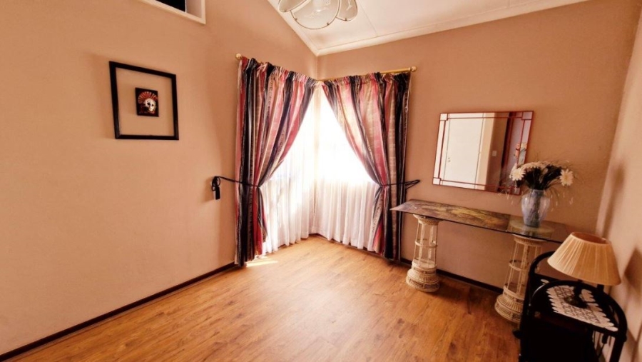 3 Bedroom Property for Sale in Bassonia Gauteng