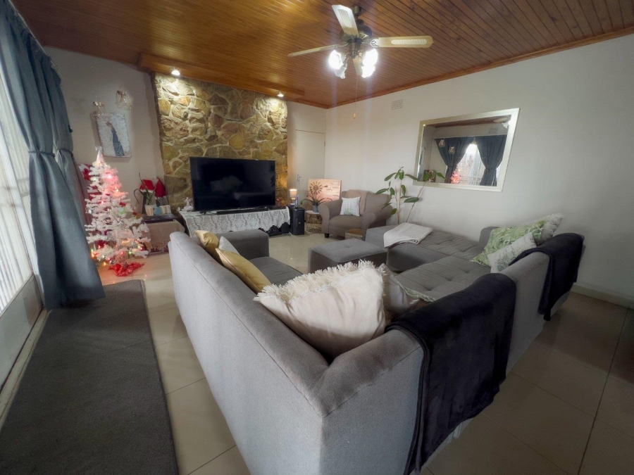 8 Bedroom Property for Sale in Noordheuwel Gauteng