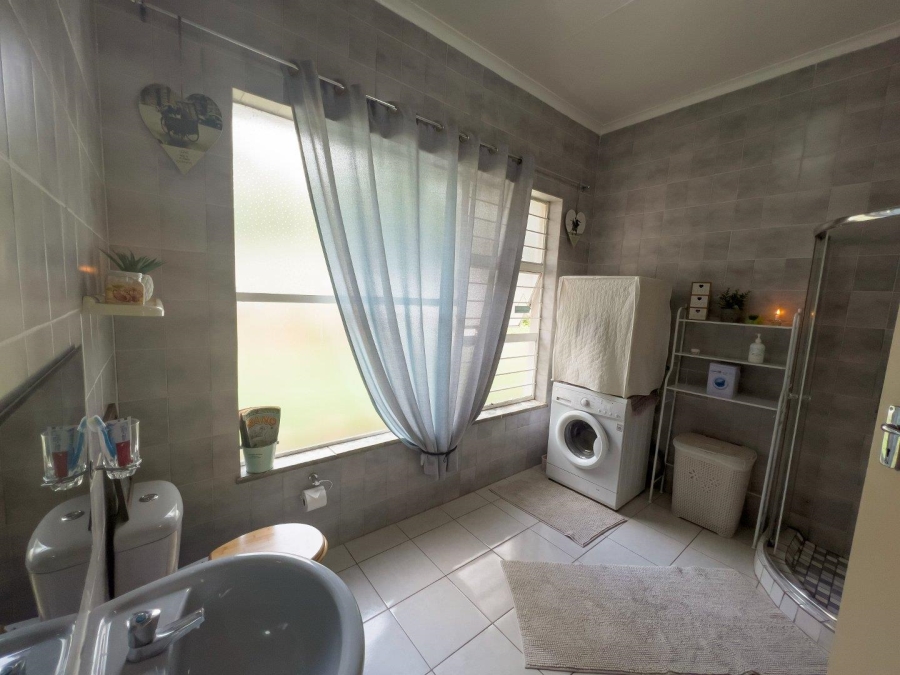 8 Bedroom Property for Sale in Noordheuwel Gauteng