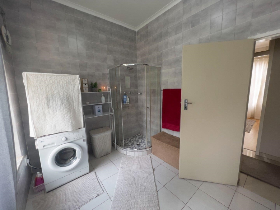 8 Bedroom Property for Sale in Noordheuwel Gauteng