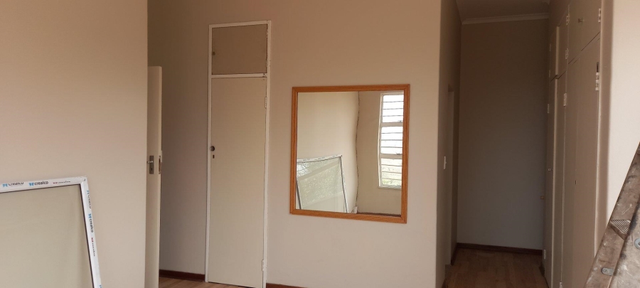 8 Bedroom Property for Sale in Noordheuwel Gauteng