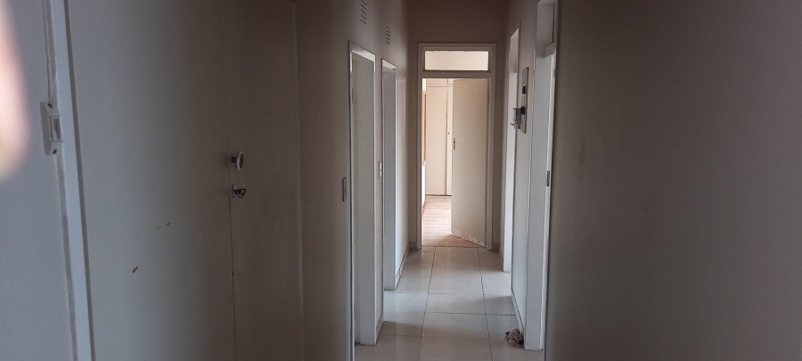 8 Bedroom Property for Sale in Noordheuwel Gauteng