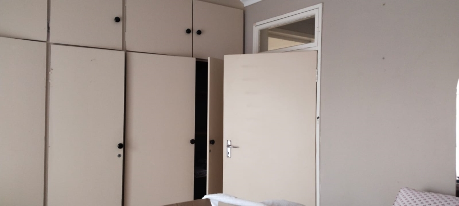 8 Bedroom Property for Sale in Noordheuwel Gauteng