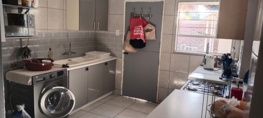 8 Bedroom Property for Sale in Noordheuwel Gauteng