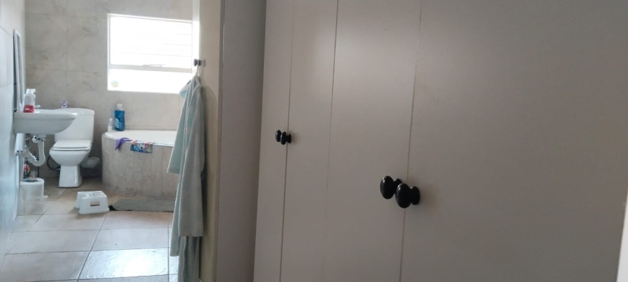 8 Bedroom Property for Sale in Noordheuwel Gauteng