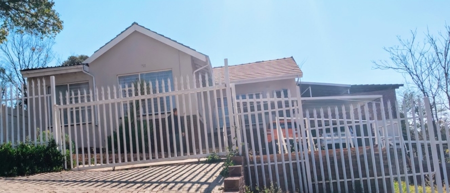 8 Bedroom Property for Sale in Noordheuwel Gauteng