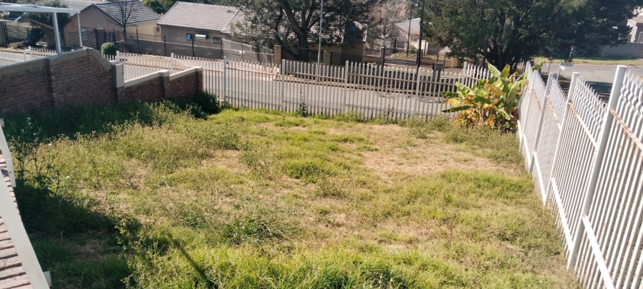 8 Bedroom Property for Sale in Noordheuwel Gauteng