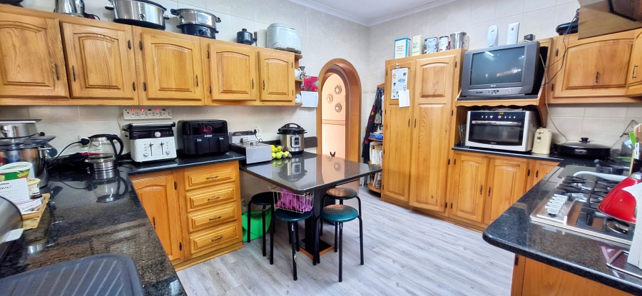 4 Bedroom Property for Sale in Magalieskruin Gauteng
