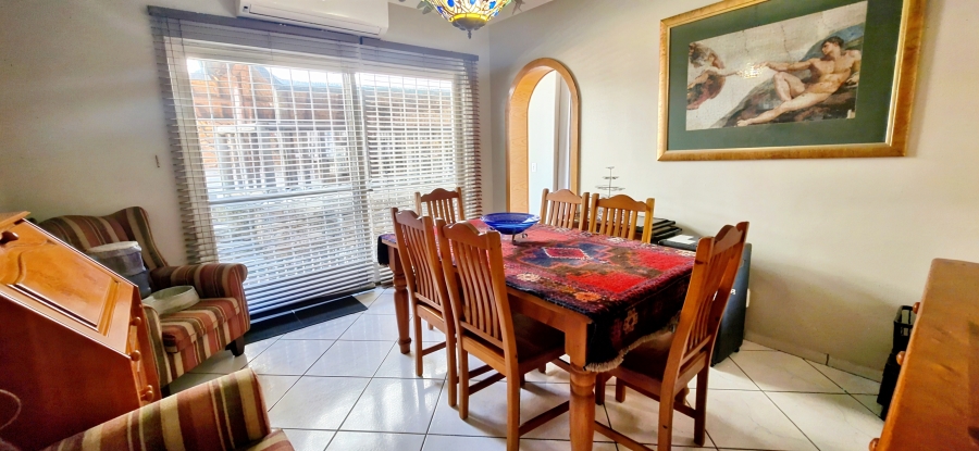 4 Bedroom Property for Sale in Magalieskruin Gauteng
