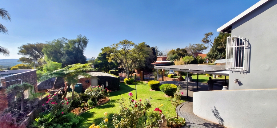 4 Bedroom Property for Sale in Magalieskruin Gauteng