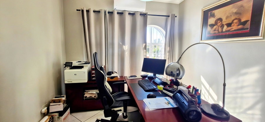 4 Bedroom Property for Sale in Magalieskruin Gauteng