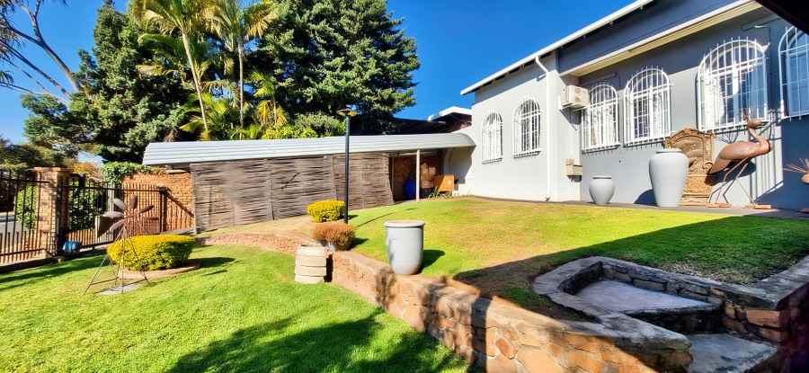 4 Bedroom Property for Sale in Magalieskruin Gauteng
