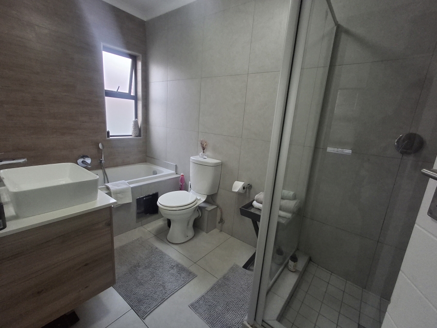 1 Bedroom Property for Sale in Modderfontein Gauteng