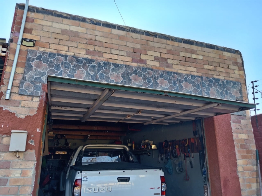 3 Bedroom Property for Sale in Roodepoort North Gauteng