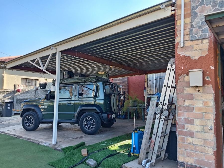 3 Bedroom Property for Sale in Roodepoort North Gauteng