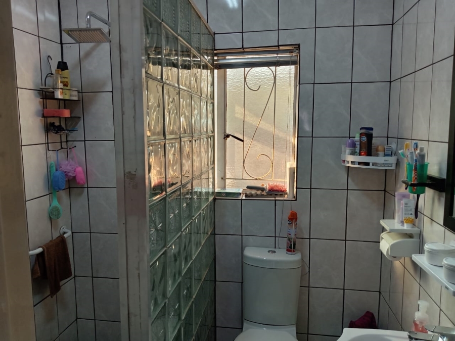 3 Bedroom Property for Sale in Roodepoort North Gauteng