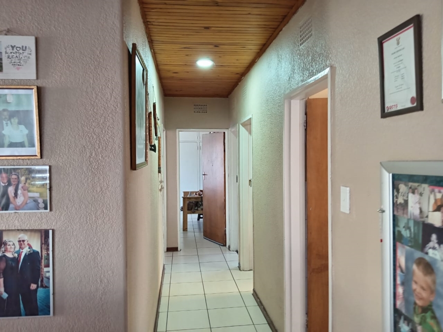 3 Bedroom Property for Sale in Roodepoort North Gauteng
