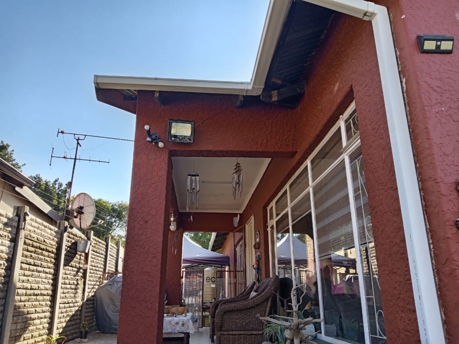 3 Bedroom Property for Sale in Roodepoort North Gauteng