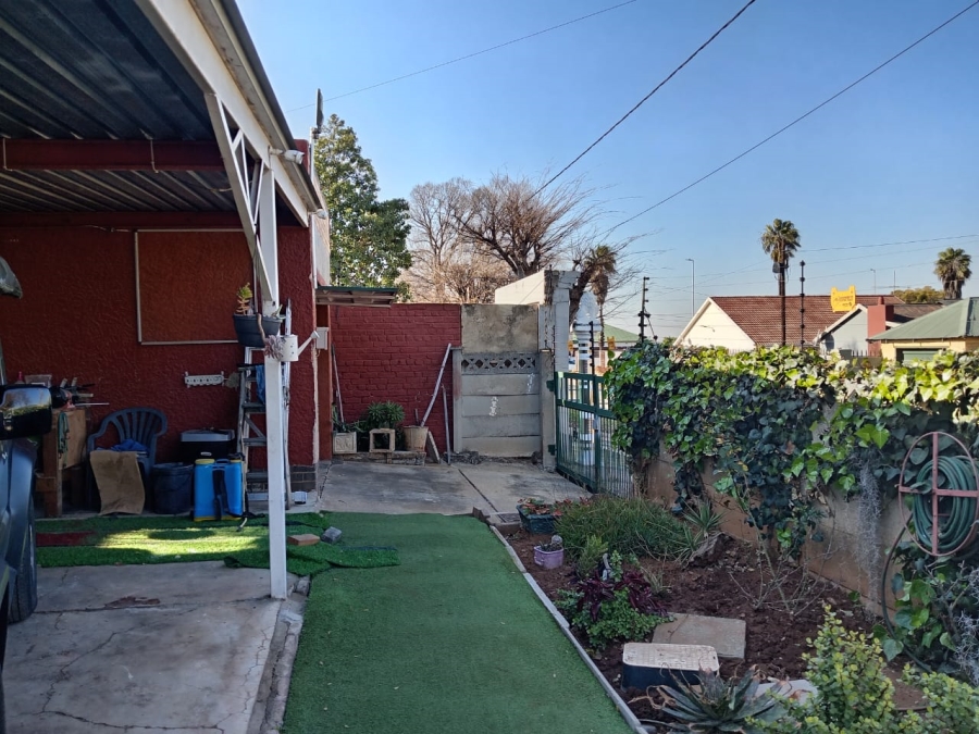3 Bedroom Property for Sale in Roodepoort North Gauteng