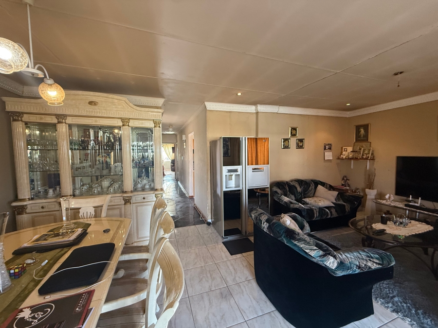 3 Bedroom Property for Sale in Lenasia South Gauteng