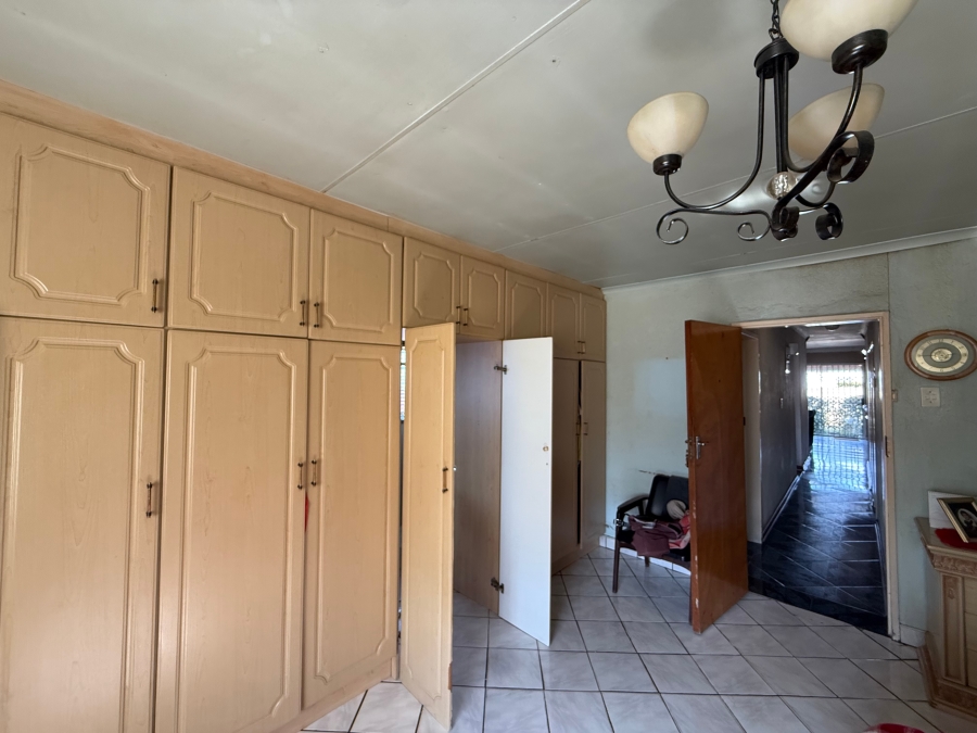 3 Bedroom Property for Sale in Lenasia South Gauteng