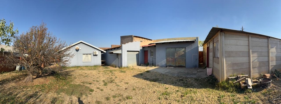 3 Bedroom Property for Sale in Lenasia South Gauteng