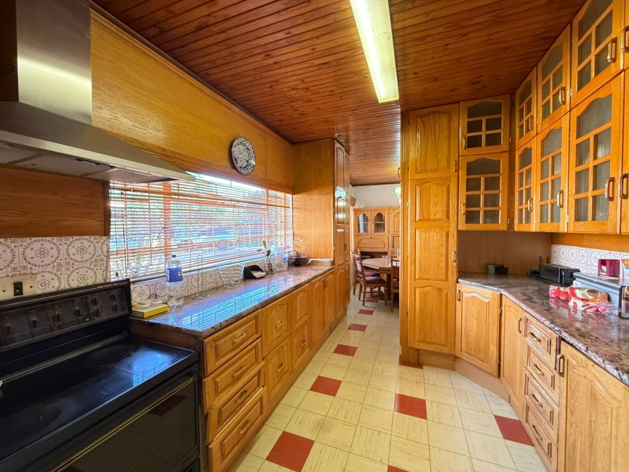 5 Bedroom Property for Sale in Kameeldrift East Gauteng