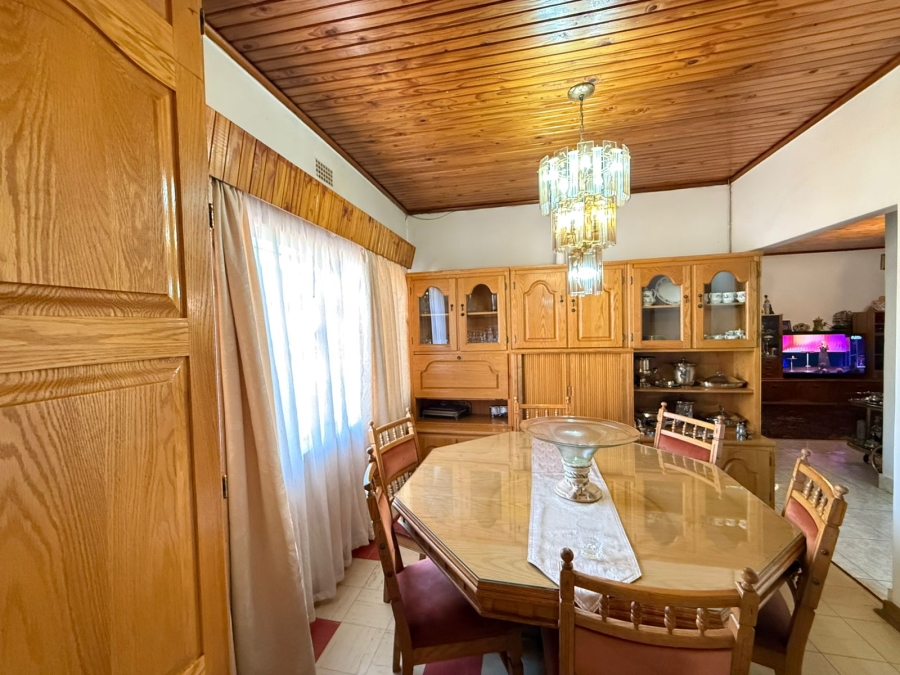 5 Bedroom Property for Sale in Kameeldrift East Gauteng