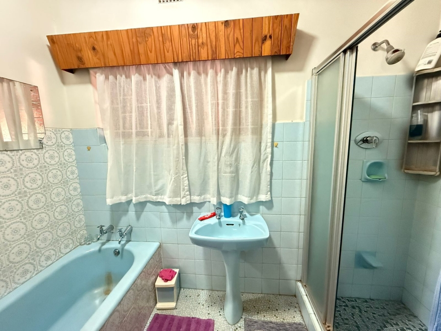 5 Bedroom Property for Sale in Kameeldrift East Gauteng