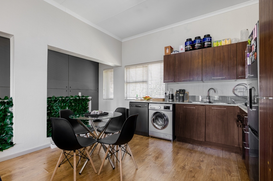 2 Bedroom Property for Sale in Beverley Gauteng