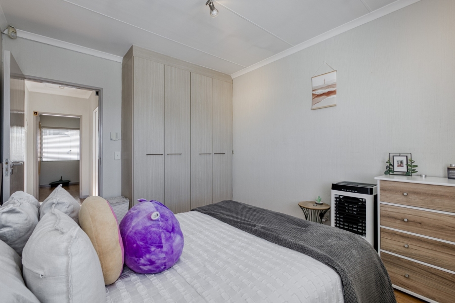 2 Bedroom Property for Sale in Beverley Gauteng