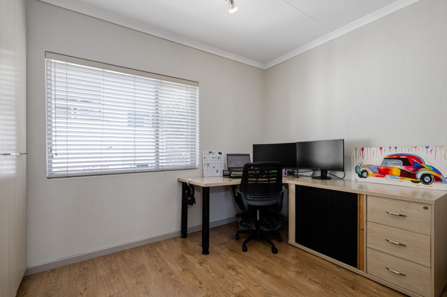 2 Bedroom Property for Sale in Beverley Gauteng