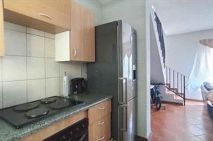 2 Bedroom Property for Sale in La Montagne Gauteng