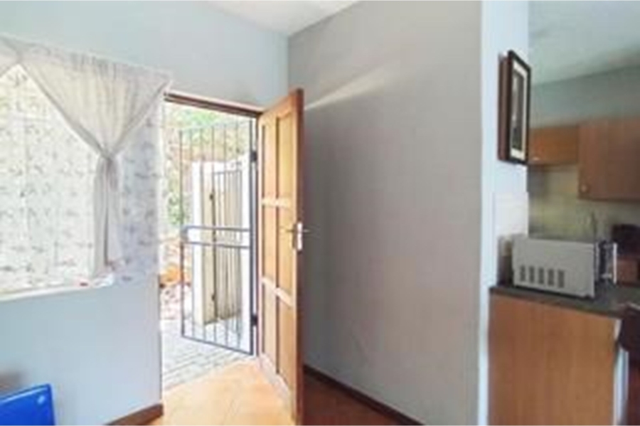 2 Bedroom Property for Sale in La Montagne Gauteng