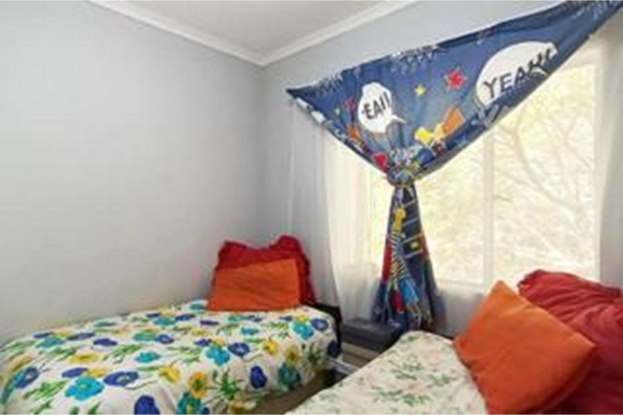 2 Bedroom Property for Sale in La Montagne Gauteng
