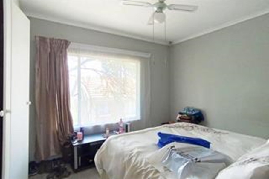 2 Bedroom Property for Sale in La Montagne Gauteng