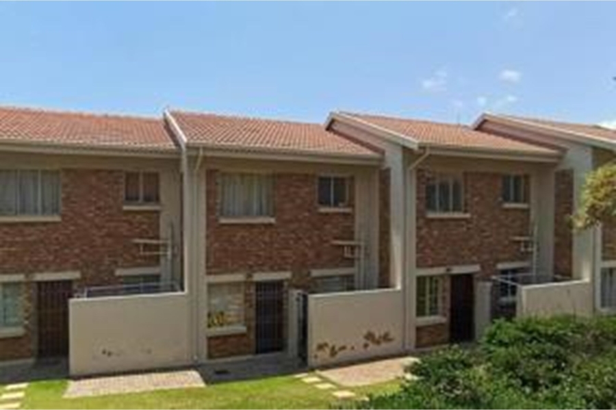 2 Bedroom Property for Sale in La Montagne Gauteng
