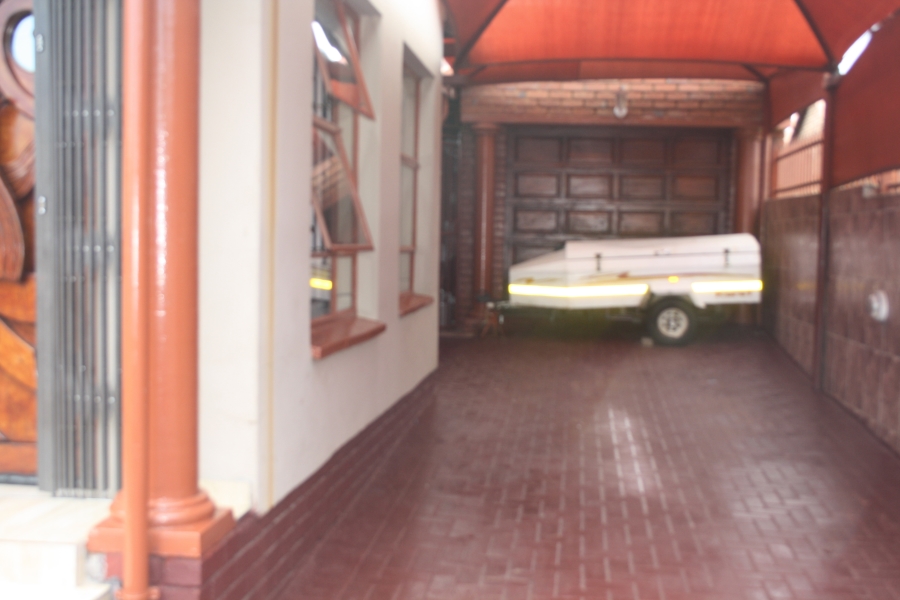 4 Bedroom Property for Sale in Philip Nel Park Gauteng