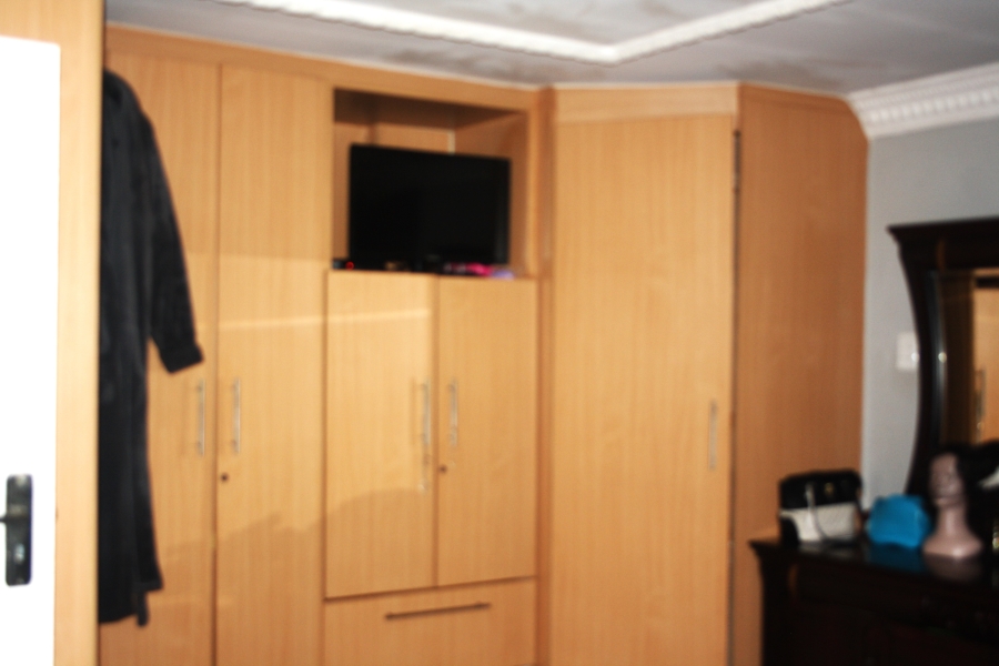 4 Bedroom Property for Sale in Philip Nel Park Gauteng